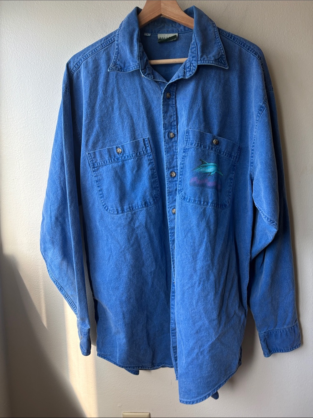 VTG 90s Coldwater Creek button down Denim Shirt Mens Size L Airbrush Dolphins